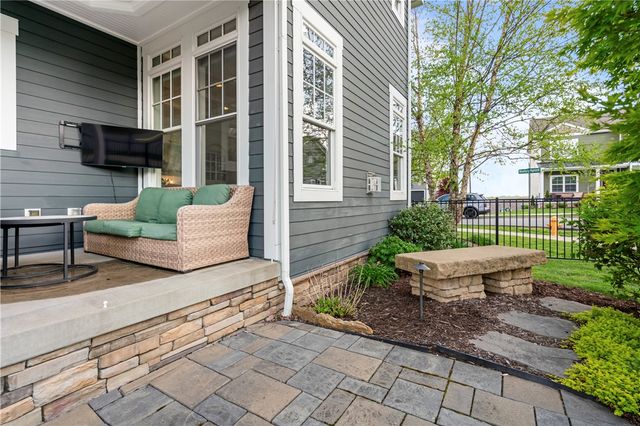 1283 Newbury Highland, South Fayette, PA 15017