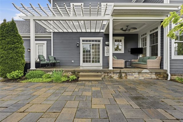 1283 Newbury Highland, South Fayette, PA 15017