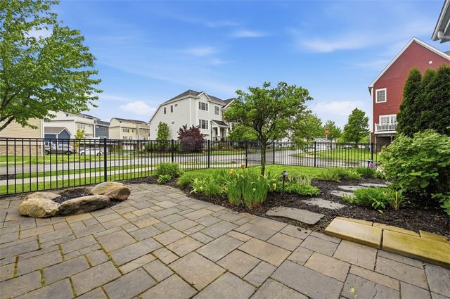 1283 Newbury Highland, South Fayette, PA 15017