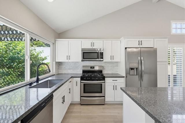 8662 Robles Drive, San Carlos, CA 92119