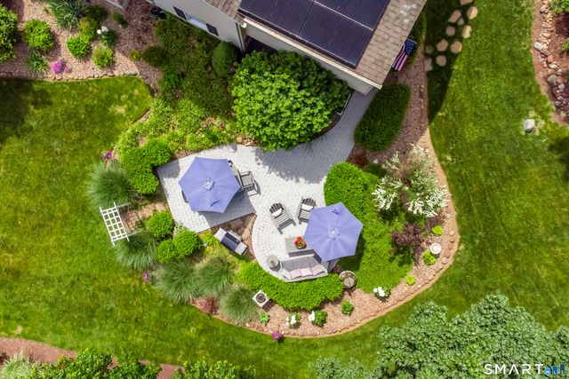20 Stacy Court, Cheshire, CT 06410