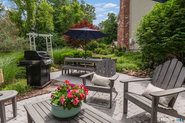 20 Stacy Court, Cheshire, CT 06410