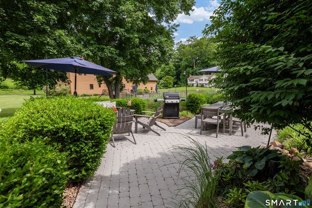 20 Stacy Court, Cheshire, CT 06410