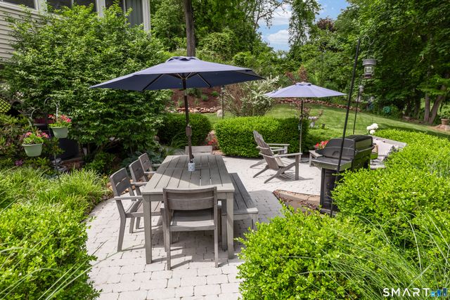 20 Stacy Court, Cheshire, CT 06410