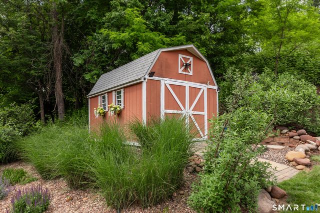 20 Stacy Court, Cheshire, CT 06410