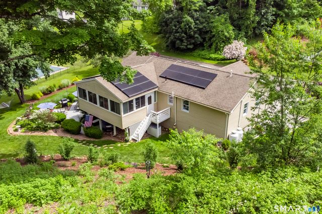 20 Stacy Court, Cheshire, CT 06410