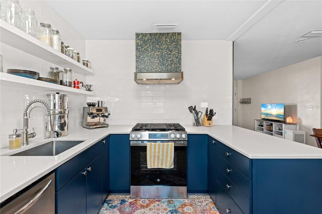 6227 COLUMBIA DRIVE, Bradenton, FL 34207