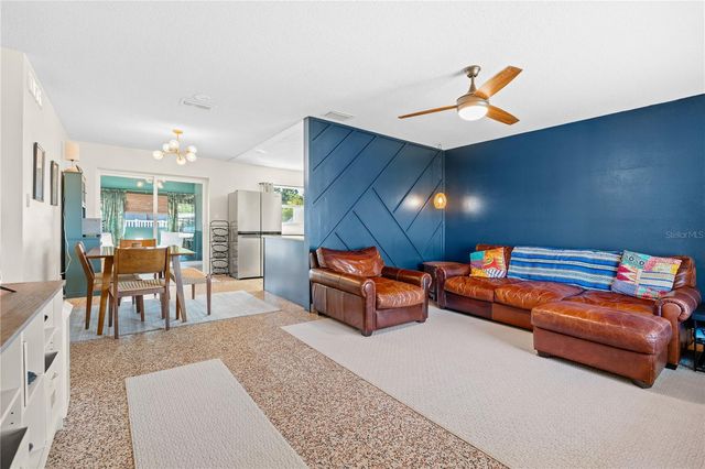 6227 COLUMBIA DRIVE, Bradenton, FL 34207