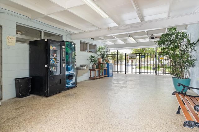 6227 COLUMBIA DRIVE, Bradenton, FL 34207