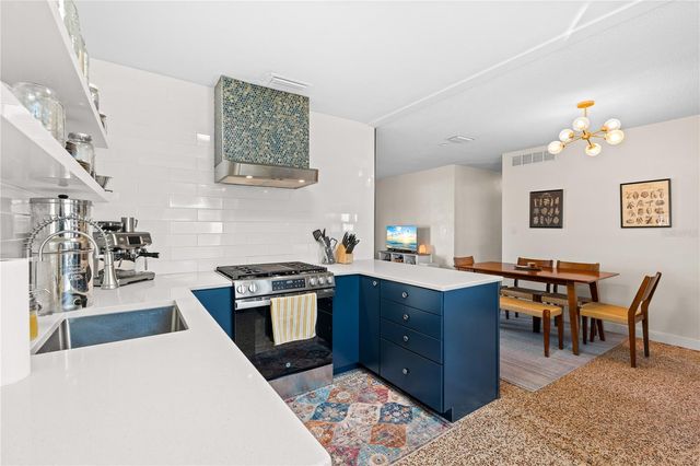 6227 COLUMBIA DRIVE, Bradenton, FL 34207