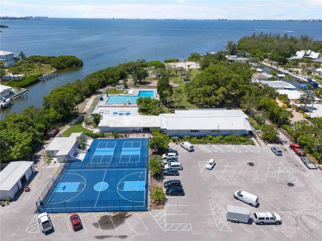 6227 COLUMBIA DRIVE, Bradenton, FL 34207