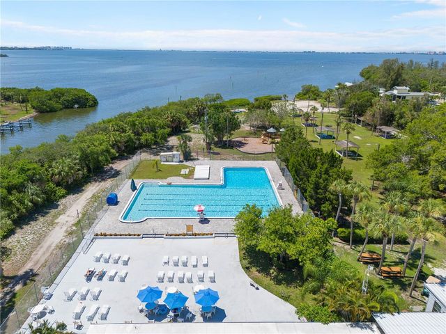 6227 COLUMBIA DRIVE, Bradenton, FL 34207