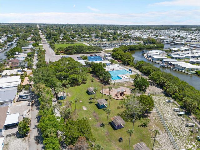 6227 COLUMBIA DRIVE, Bradenton, FL 34207