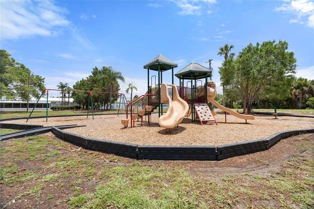 6227 COLUMBIA DRIVE, Bradenton, FL 34207