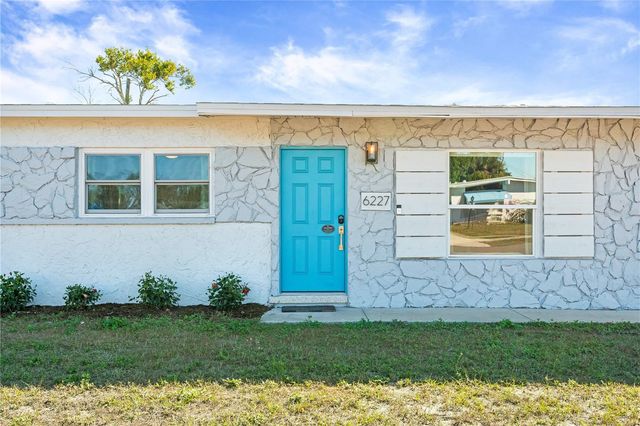 6227 COLUMBIA DRIVE, Bradenton, FL 34207