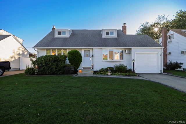 2066 Seaford Avenue, Seaford, NY 11783
