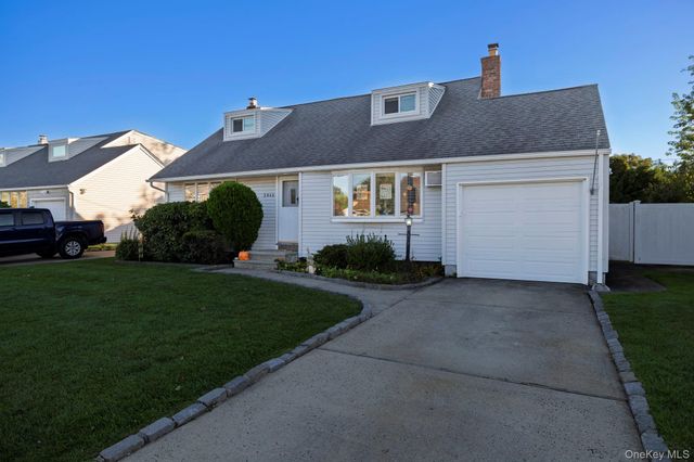 2066 Seaford Avenue, Seaford, NY 11783
