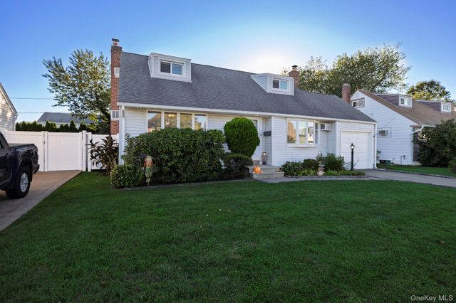 2066 Seaford Avenue, Seaford, NY 11783