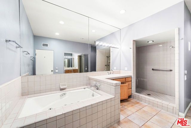 4454 Ventura Canyon Avenue 103, Sherman Oaks, CA 91423