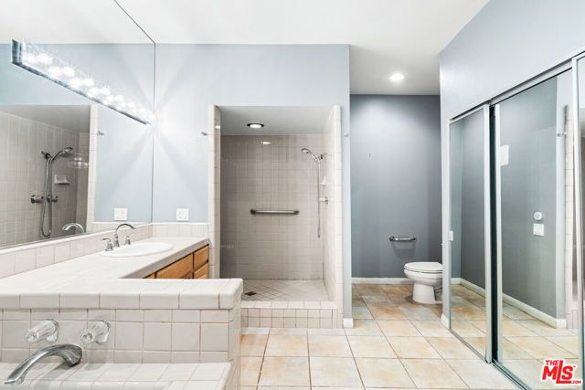 4454 Ventura Canyon Avenue 103, Sherman Oaks, CA 91423