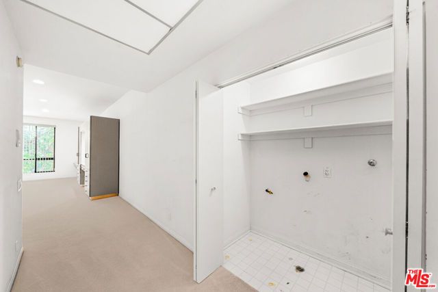 4454 Ventura Canyon Avenue 103, Sherman Oaks, CA 91423