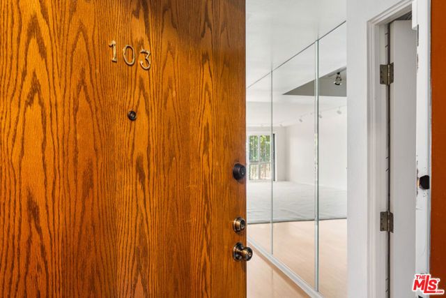4454 Ventura Canyon Avenue 103, Sherman Oaks, CA 91423