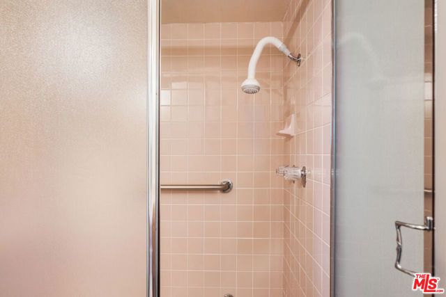 4454 Ventura Canyon Avenue 103, Sherman Oaks, CA 91423