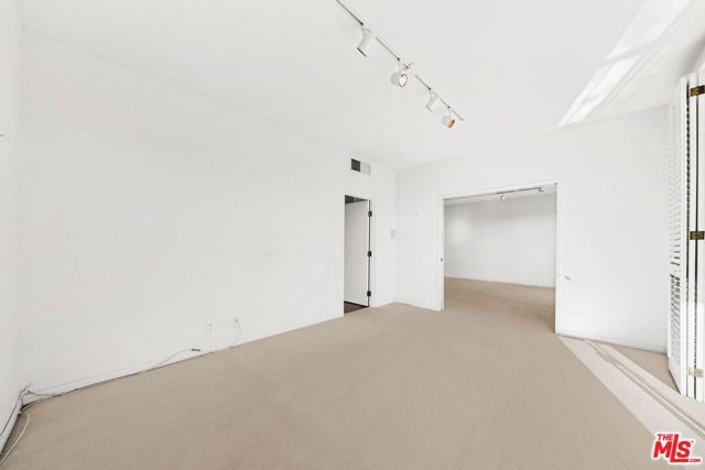 4454 Ventura Canyon Avenue 103, Sherman Oaks, CA 91423