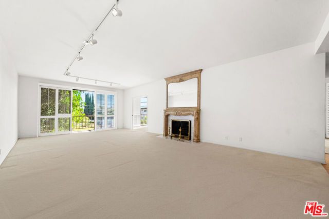 4454 Ventura Canyon Avenue 103, Sherman Oaks, CA 91423