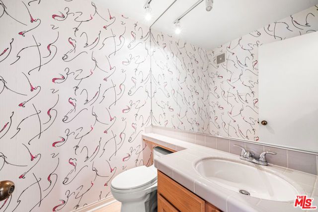 4454 Ventura Canyon Avenue 103, Sherman Oaks, CA 91423