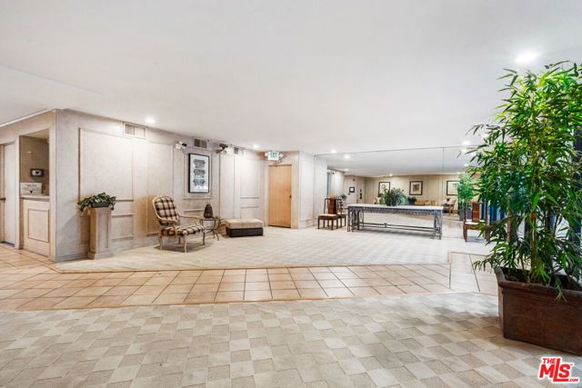 4454 Ventura Canyon Avenue 103, Sherman Oaks, CA 91423