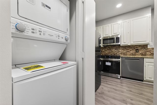 2211 S Braeswood Boulevard 23I, Houston, TX 77030