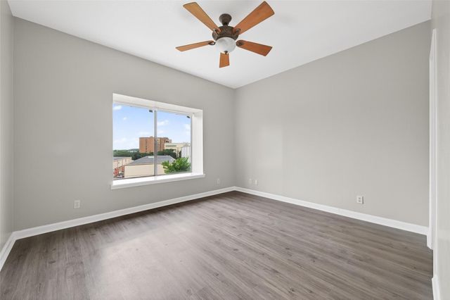 2211 S Braeswood Boulevard 23I, Houston, TX 77030