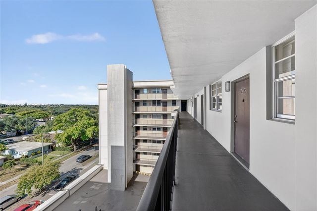 1811 Jefferson St 705, Hollywood, FL 33020