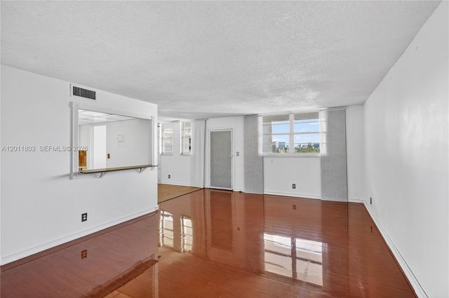 1811 Jefferson St 705, Hollywood, FL 33020