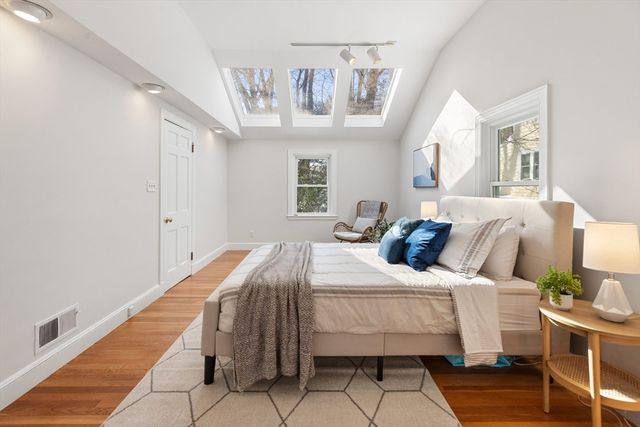 115 Gloucester St, Arlington, MA 02476