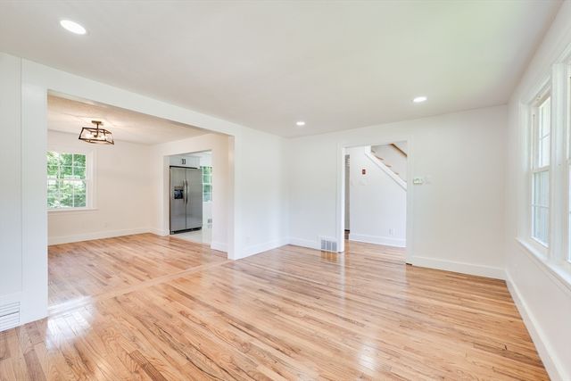 1386 Piper Rd, West Springfield, MA 01089