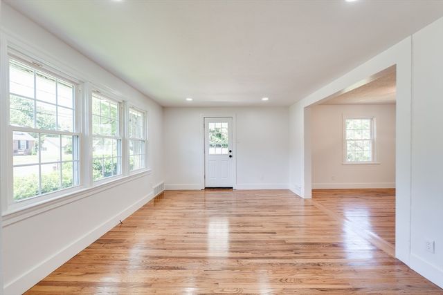 1386 Piper Rd, West Springfield, MA 01089