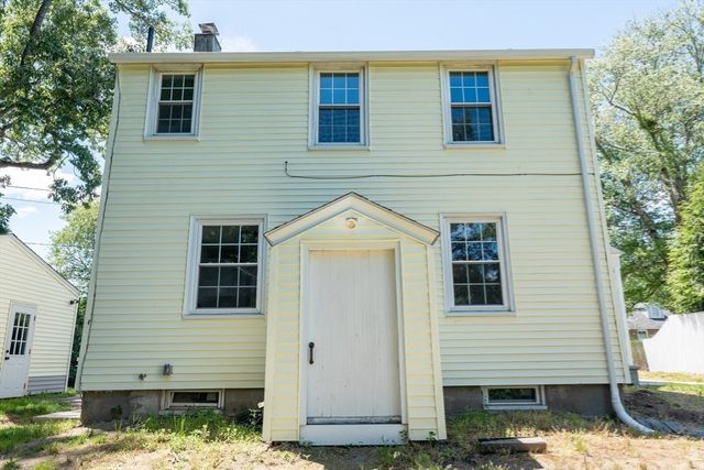 1386 Piper Rd, West Springfield, MA 01089