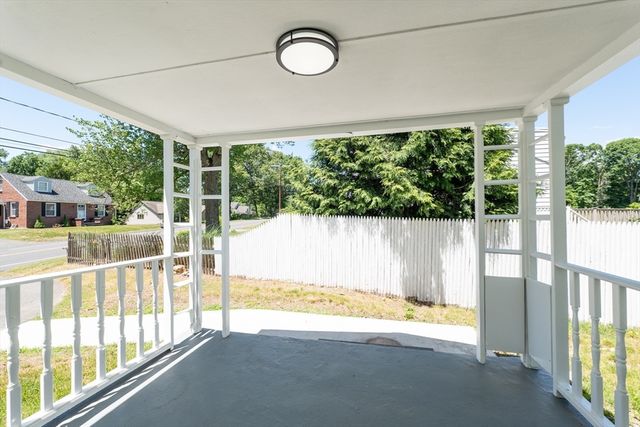 1386 Piper Rd, West Springfield, MA 01089