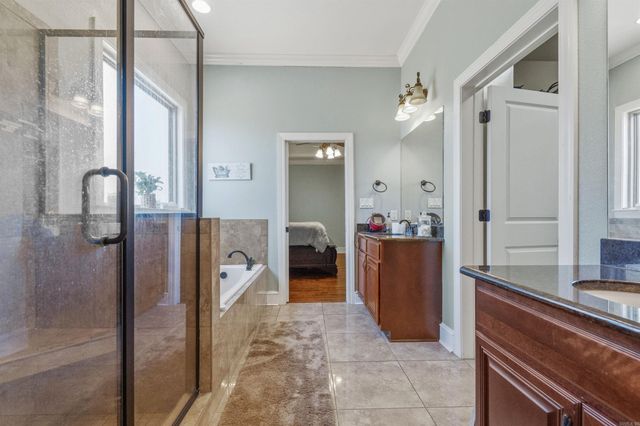 9040 Naples Cove, Benton, AR 72109