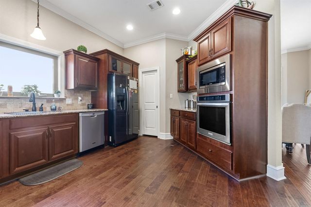 9040 Naples Cove, Benton, AR 72109