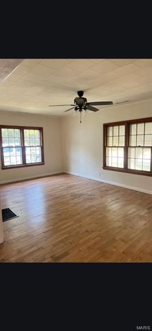 203 N Oak Street, Clarkton, MO 63837