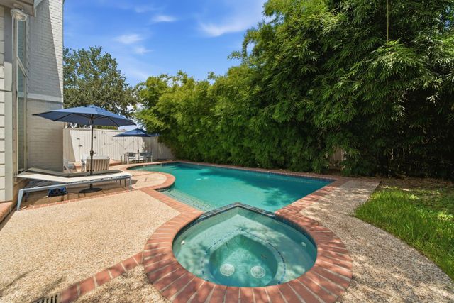 923 Daria Drive, Houston, TX 77079