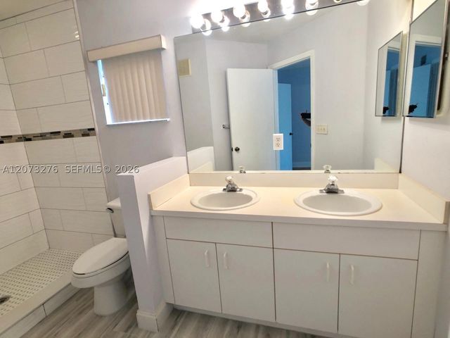 12218 SW 8th Ct, Pembroke Pines, FL 33025