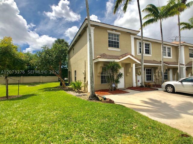 12218 SW 8th Ct, Pembroke Pines, FL 33025