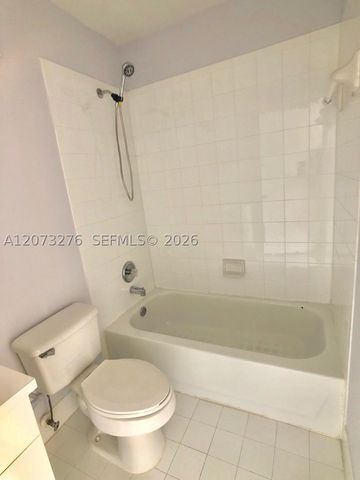 12218 SW 8th Ct, Pembroke Pines, FL 33025