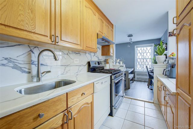 149-30 88th Street 6J, Lindenwood, NY 11414