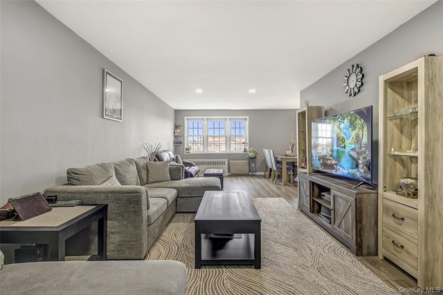 149-30 88th Street 6J, Lindenwood, NY 11414