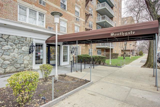 149-30 88th Street 6J, Lindenwood, NY 11414